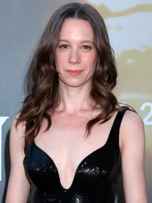 Хлоя Пирри в роли Мерритт Лингард